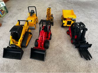Construction vehicles toy set
