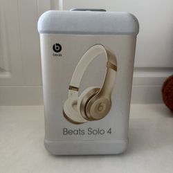 Beats Solo 4