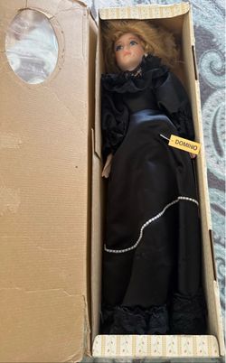 Vintage 22” tall Seymour Mann Connoisseur collection,Domino porcelain doll C-3047