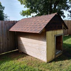 Sturdy Made Dog House For 2