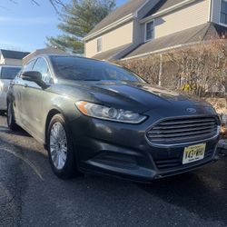 2016 Ford Fusion Hybrid 