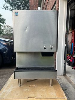 Hoshizaki DCM-300BAH Commercial Nugget Ice Maker & Water Dispenser