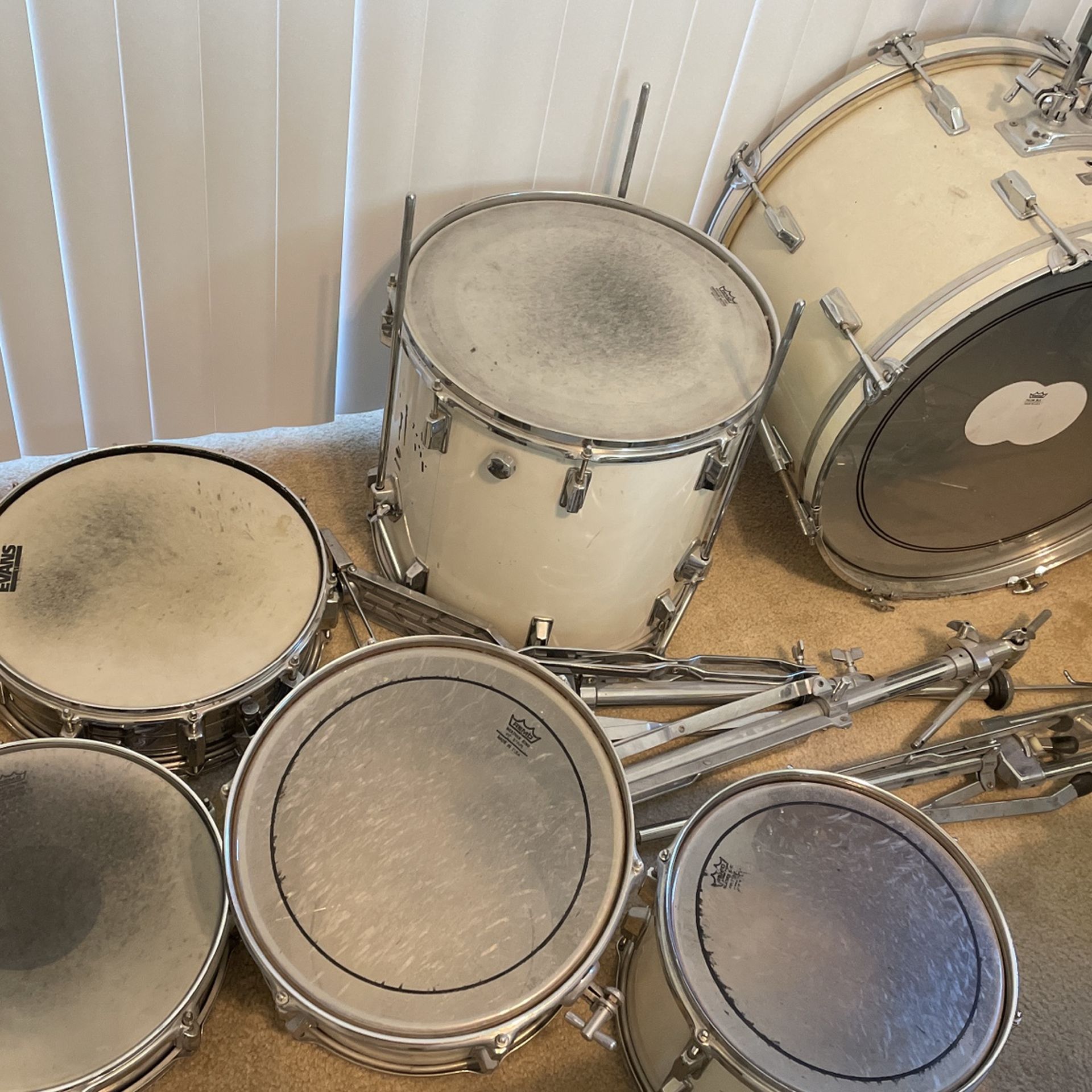 Pearl Drum Set