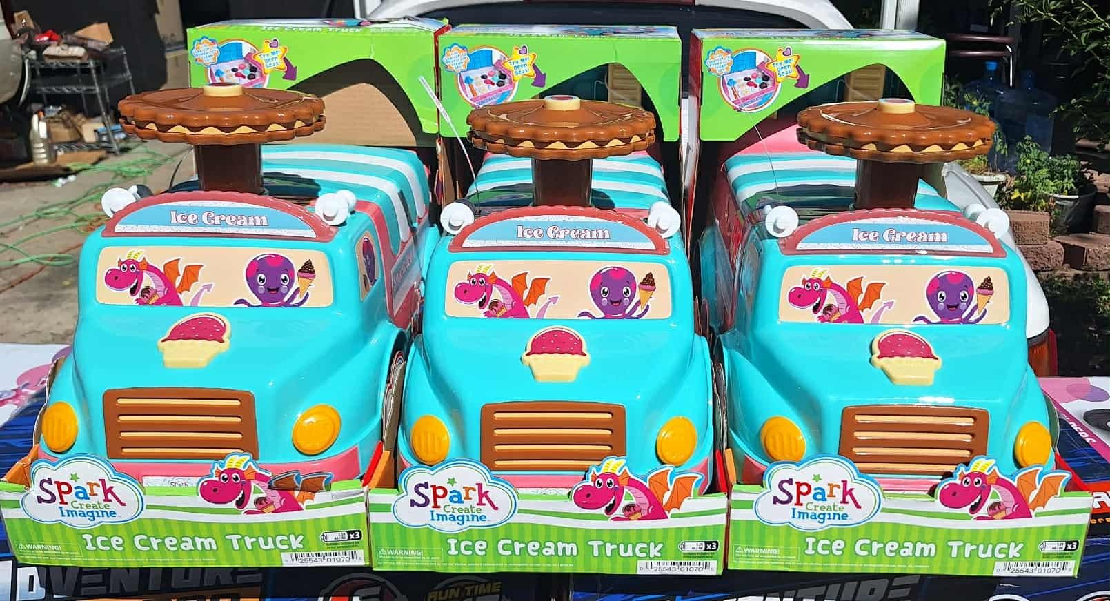 Ice cream truck ride on
Carrito de nieve Montable para niños