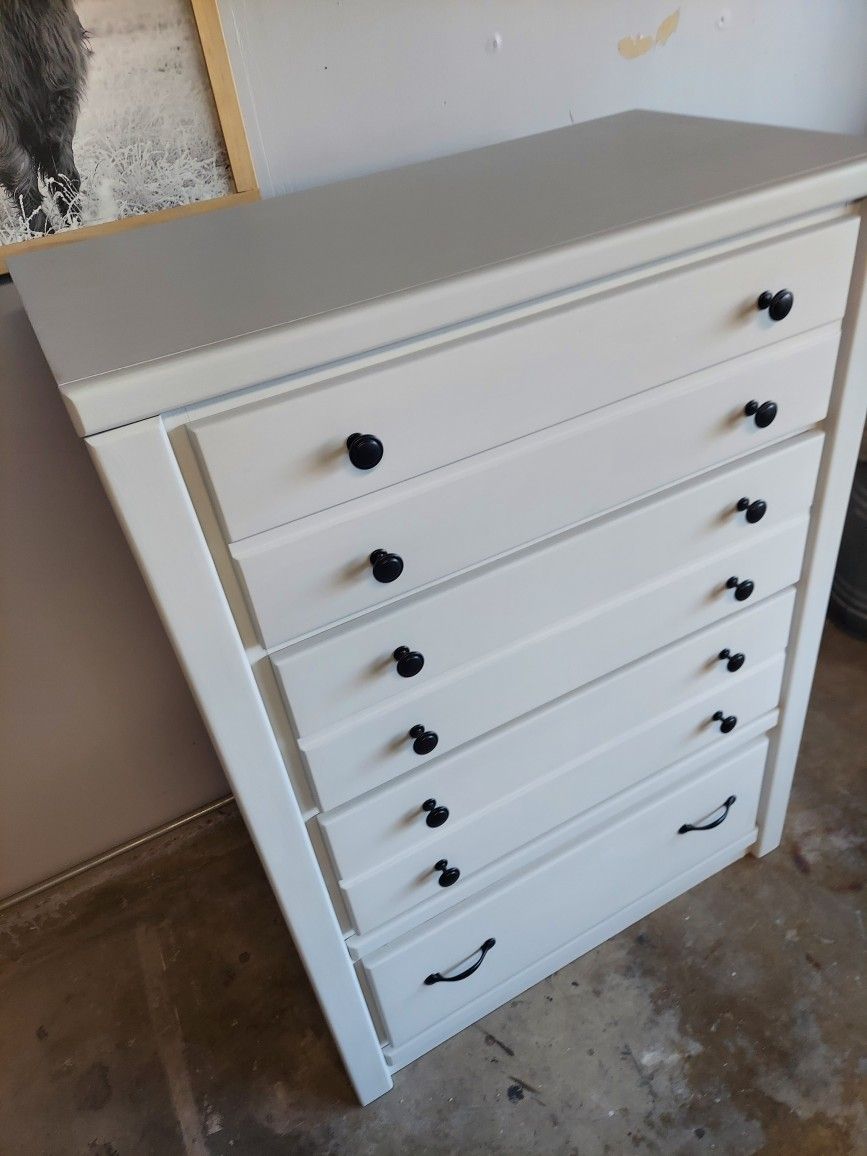Dresser $160 Firm