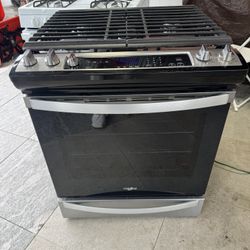 Whirlpool 30 inches Stove Gas Propane Almost New Air Fryer One Receipt For 90 Days Warranty 