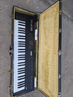 ROLAND JV 30