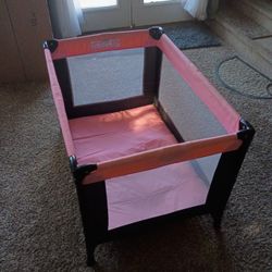 Dream On Me Mini Mouse Crib