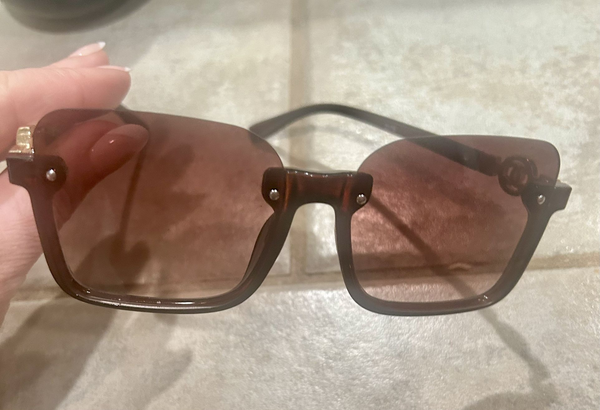 Women's sunglasses