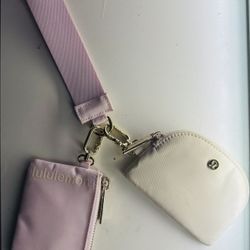 Lululemon wallet/keychain