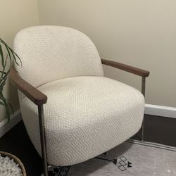 GUBI SEJOUR LOUNGE CHAIR