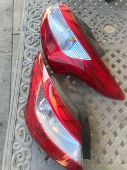Ford Focus Tail Lights