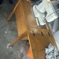 Singer 5530 With Cabinet