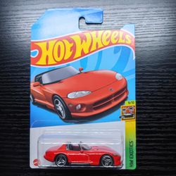 2023 Hot Wheels #236 HW Exotics '92 Dodge Viper RT/10 red