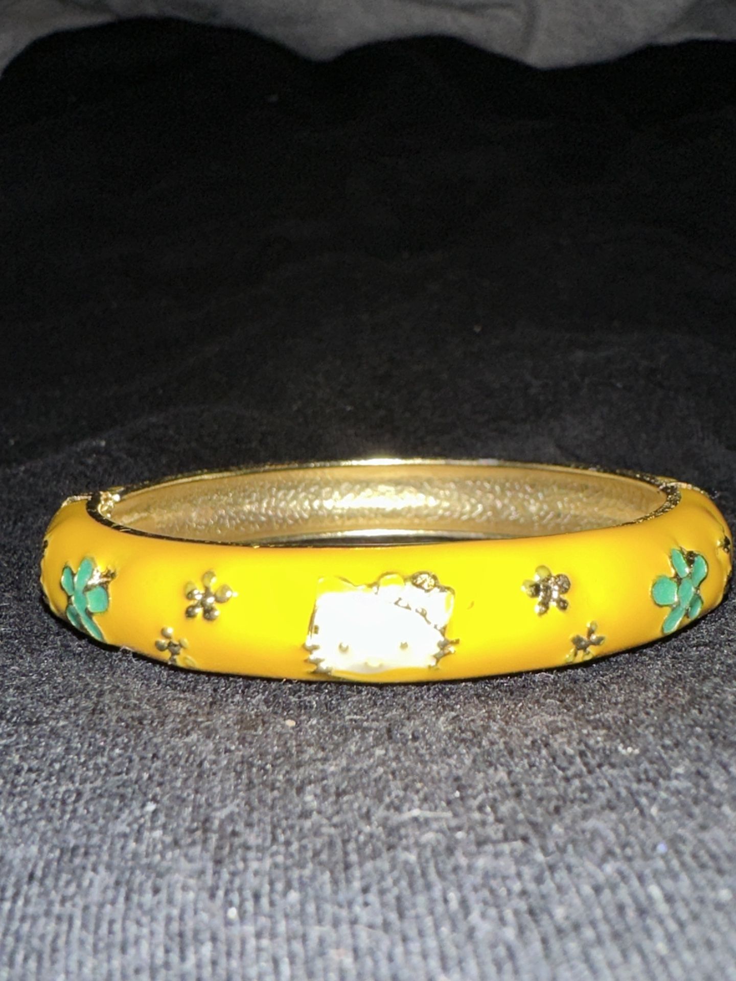 Jiu Long Xing Yellow Hello Kitty Hinged Bangle Bracelet Enamel