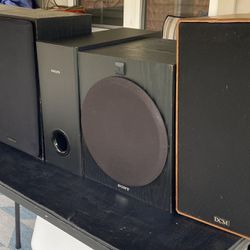 2 Subwoofers And  3 Speakers 