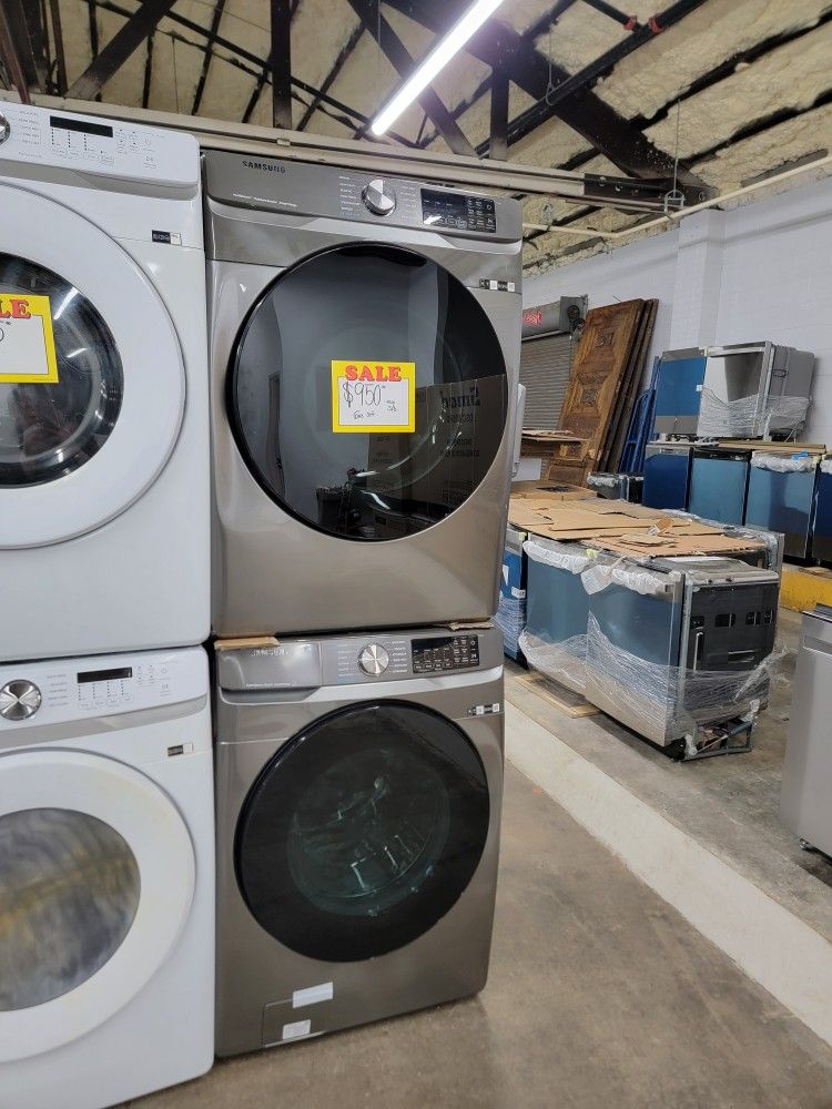 New Scratch And Dent Samsung Front Load Washer And GAS Dryer Set 6-months Warranty 