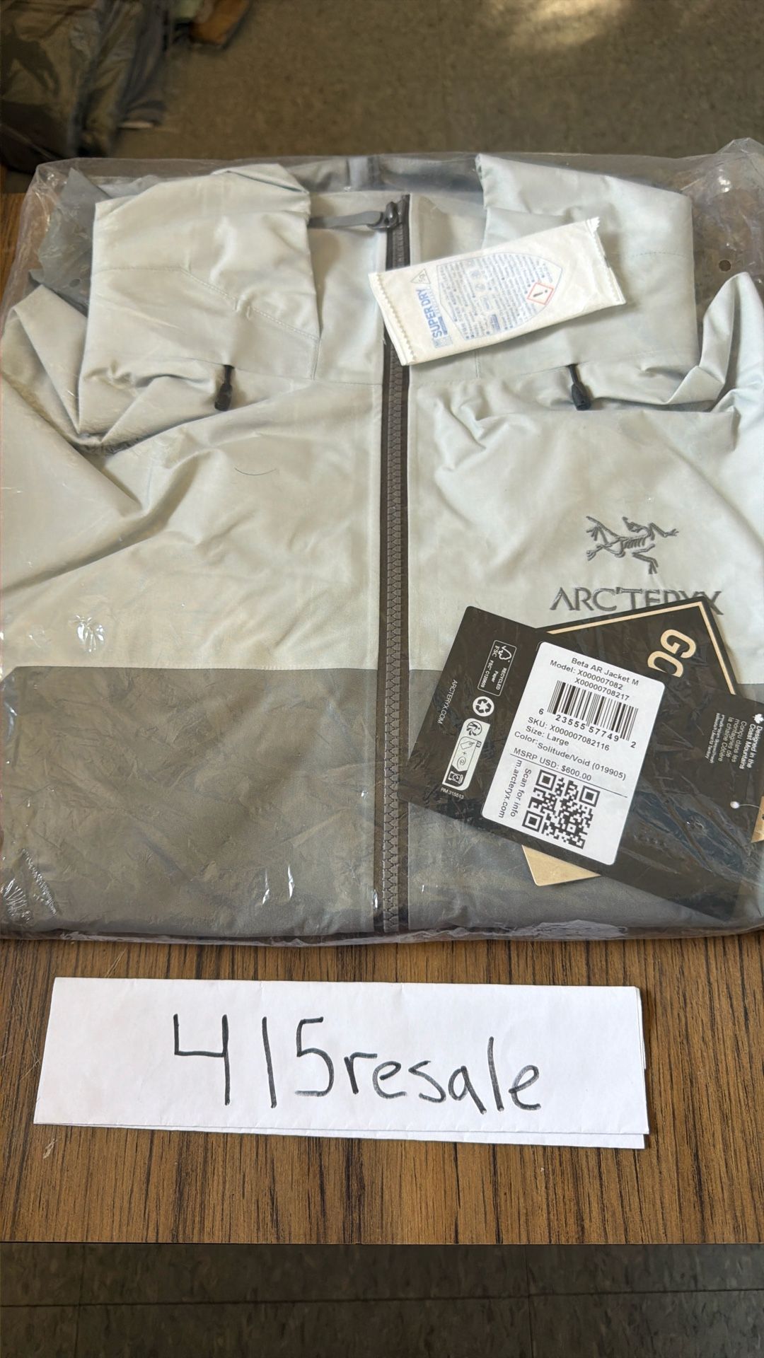 Arc’teryx Beta AR Jacket Men’s Large Color Solitude Void