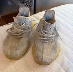 Adidas Yeezy Boost 350 V2 Sneakers