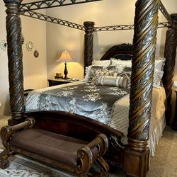 Four Poster Cali King Bed Set