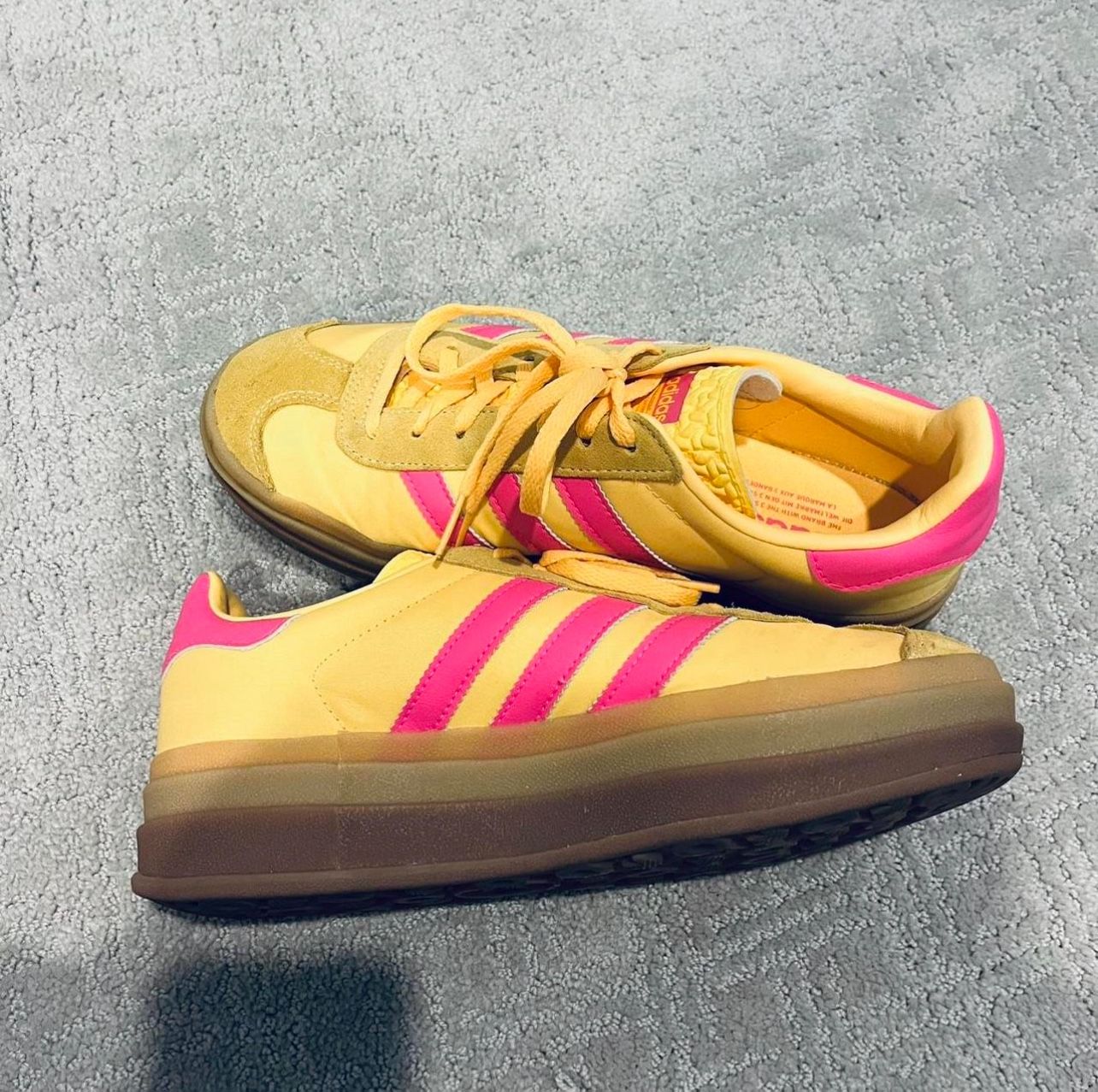 Adidas Sneakers