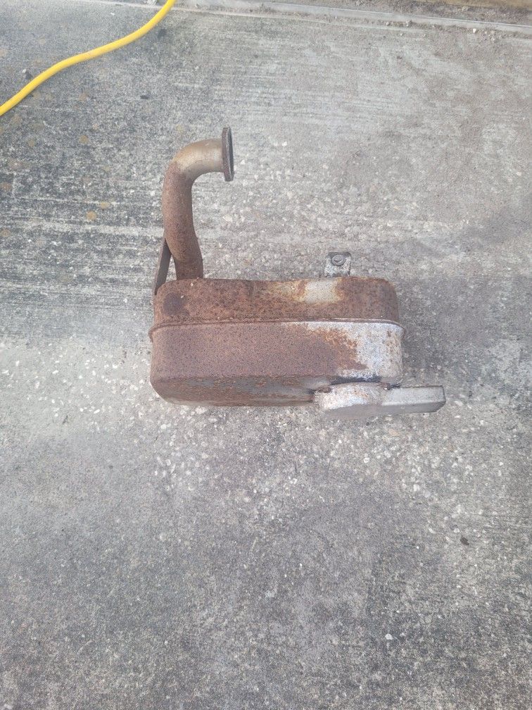 ((READ AD))((EXHAUST Single Briggs)) Riding Mower