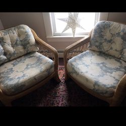 2 Vintage Chairs 