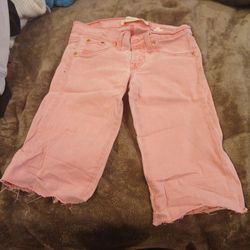 NEW!! Pink LEVIS CAPRI