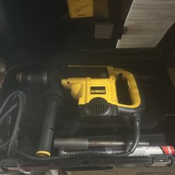 dewalt hammer 