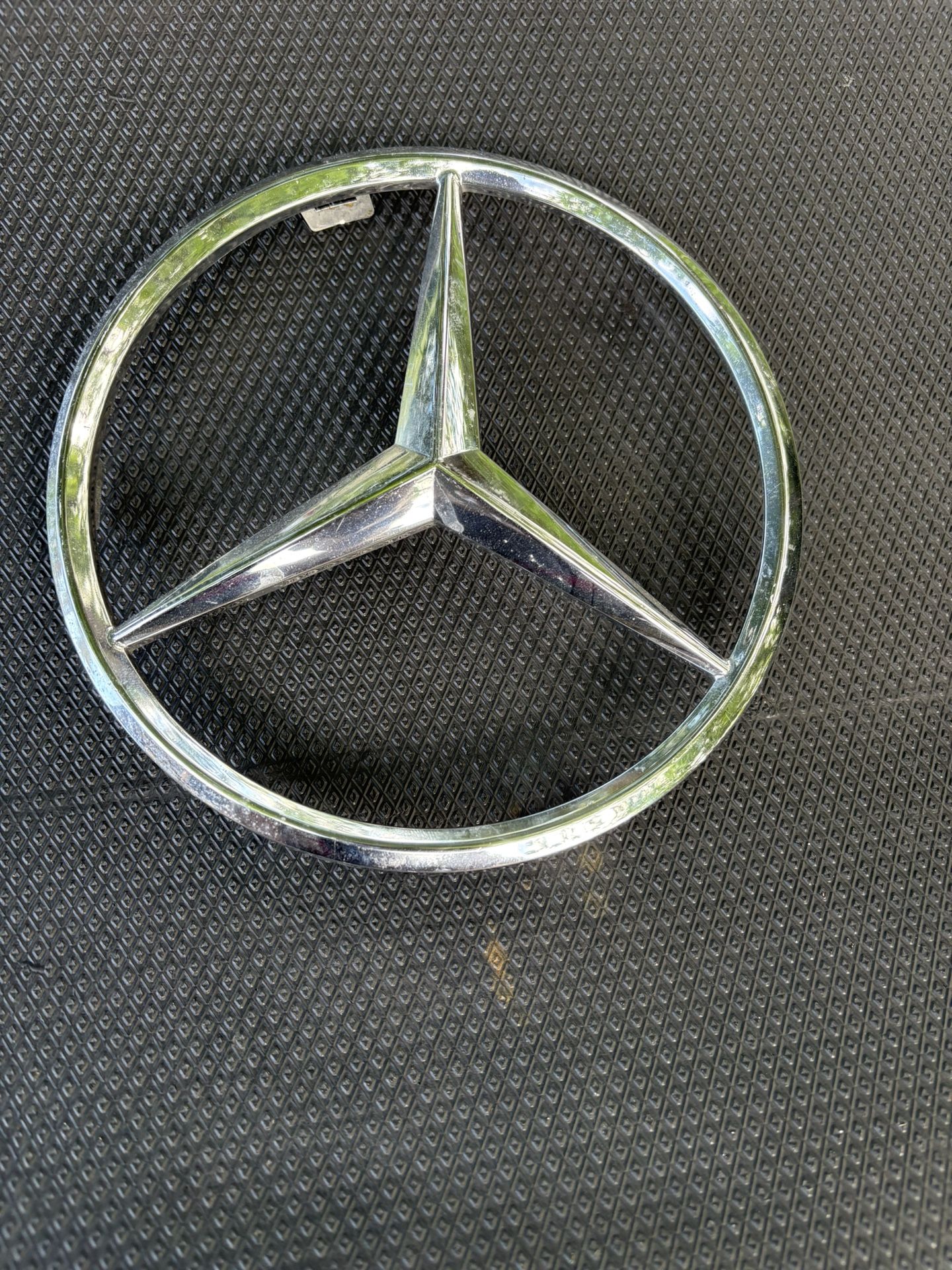 Mercedes Emblem