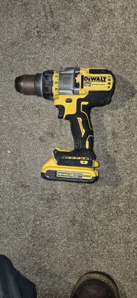 DEWALT 20V MAX Brushless 1/2 in. Cordless Hammer Drill/Driver with FLEXVOLT ADVANTAGE (DCD999)