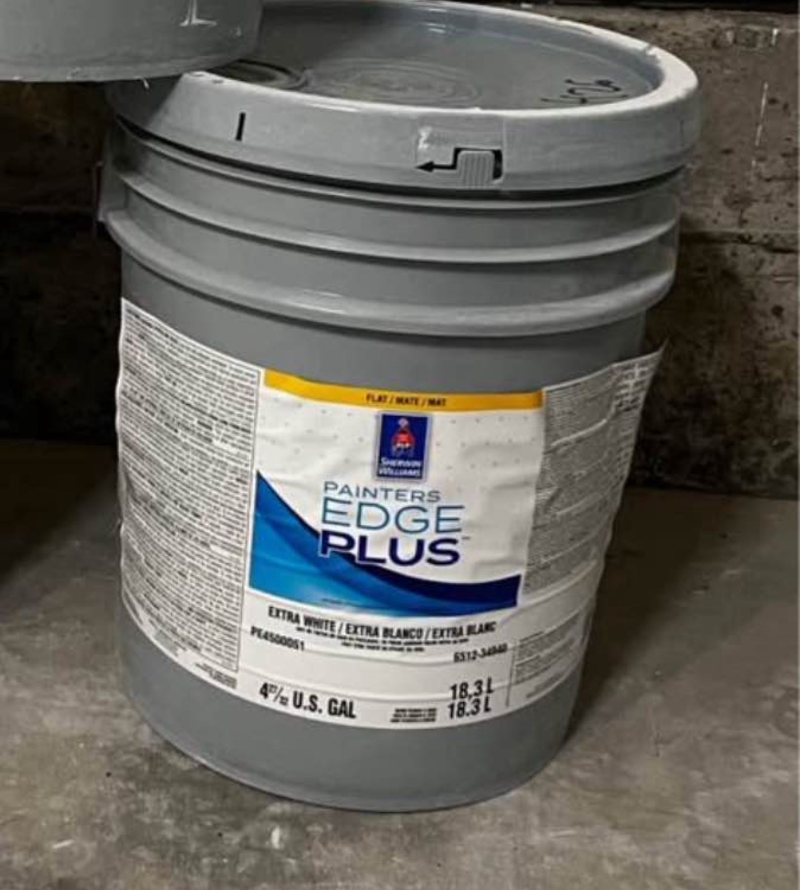 Interior Paint. Flat. Color Alabaster. New 5 Gallons 