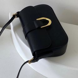Women's Medium Pu Leather Solid Color Vintage Style Classic Style Square Zipper Crossbody Bag