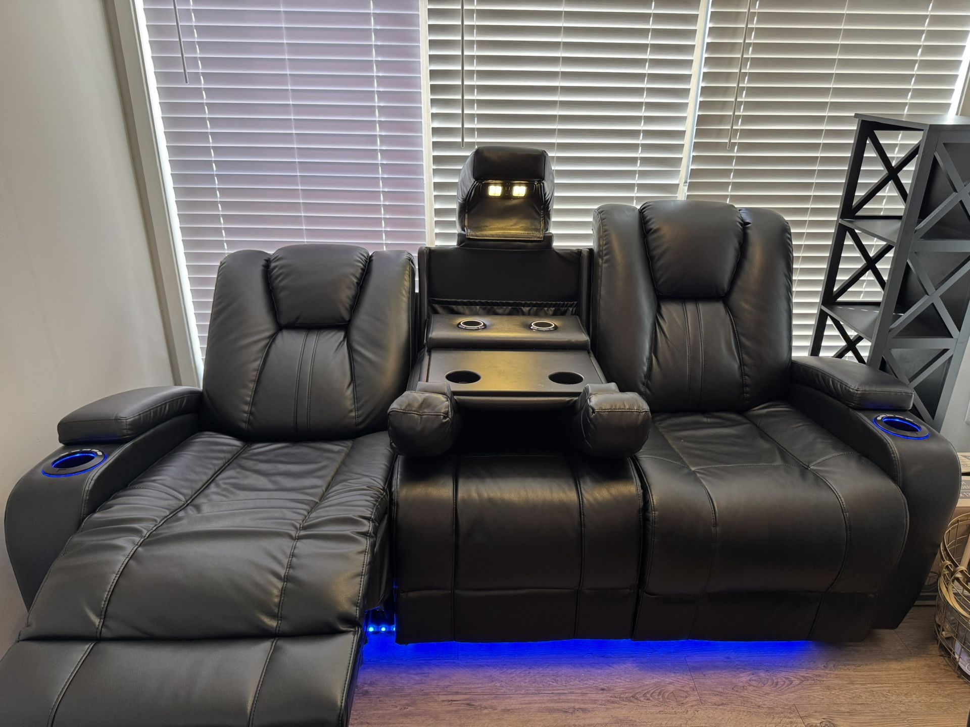 Home Theater Reclining sofa
