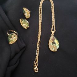 Beautiful Jewelry Set 