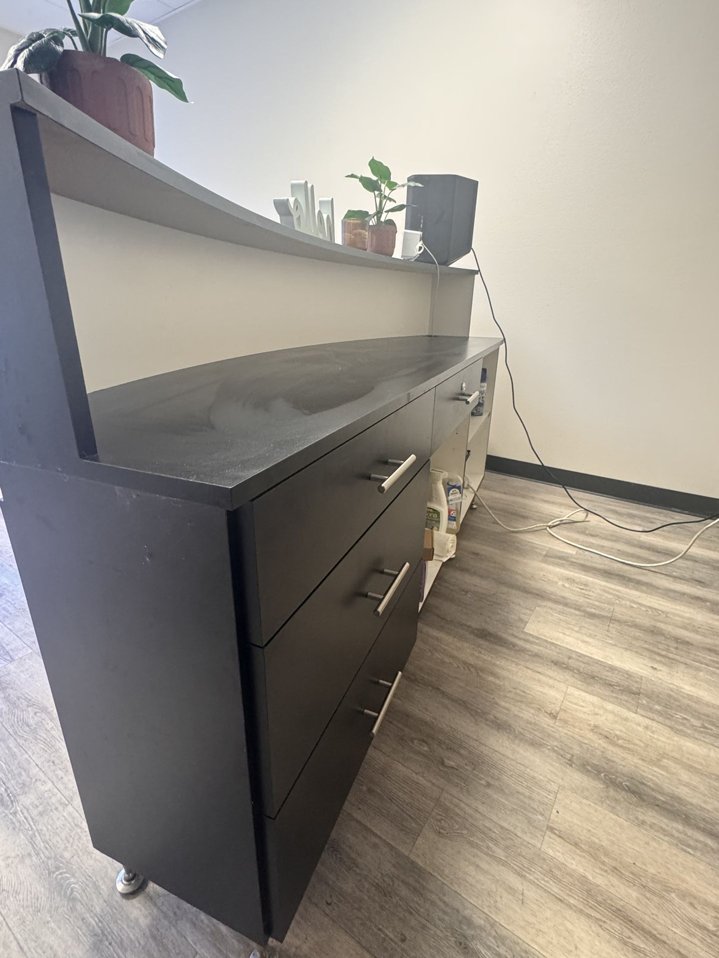 Front office Desk
