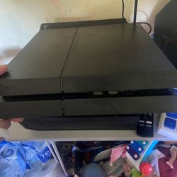 Ps4 With All Cables And 1 Controller And Charger With MW2 