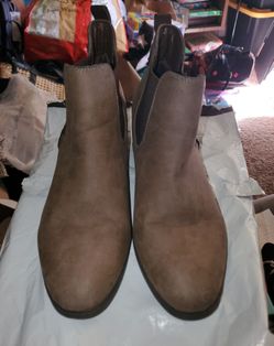 Vintage women's size 10 Madden Girl brand brown ankle pull-on boots