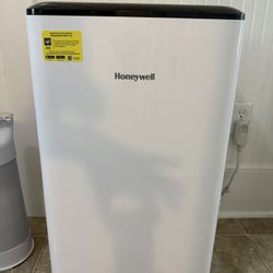 Honeywell 10,000 BTU  ASHRAE Smart  Portable Air Conditioner