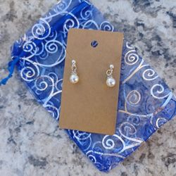 Pearl Earrings (Faux)