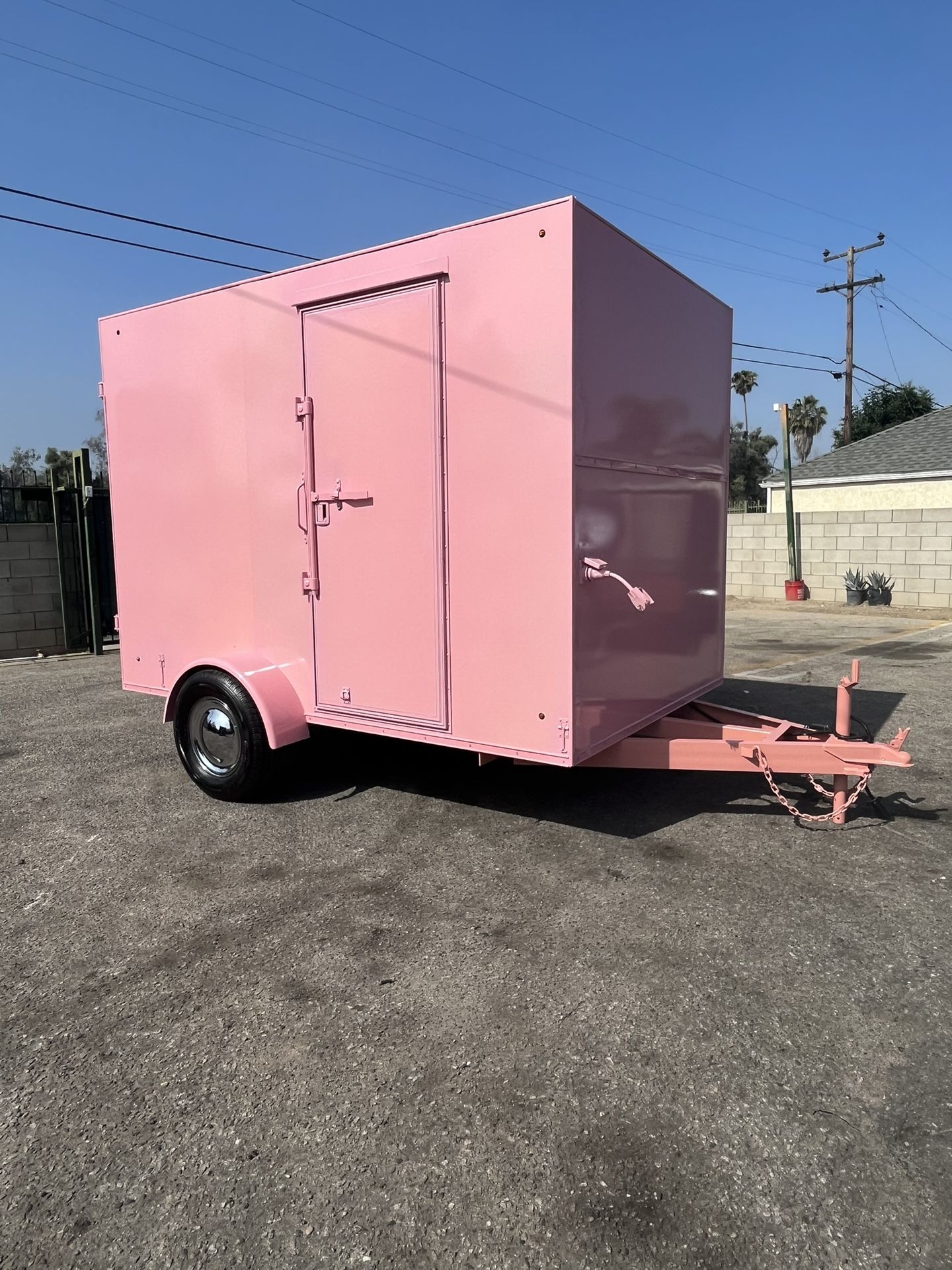 6.5x10x7 Mobile Business Trailer