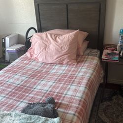 Twin Bed 