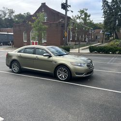 2013 Ford Taurus 