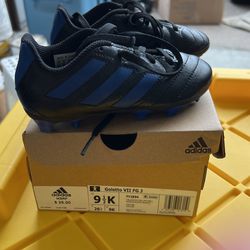 Adidas Soccer Kids Cleats Shoes 9.5K Brand new
