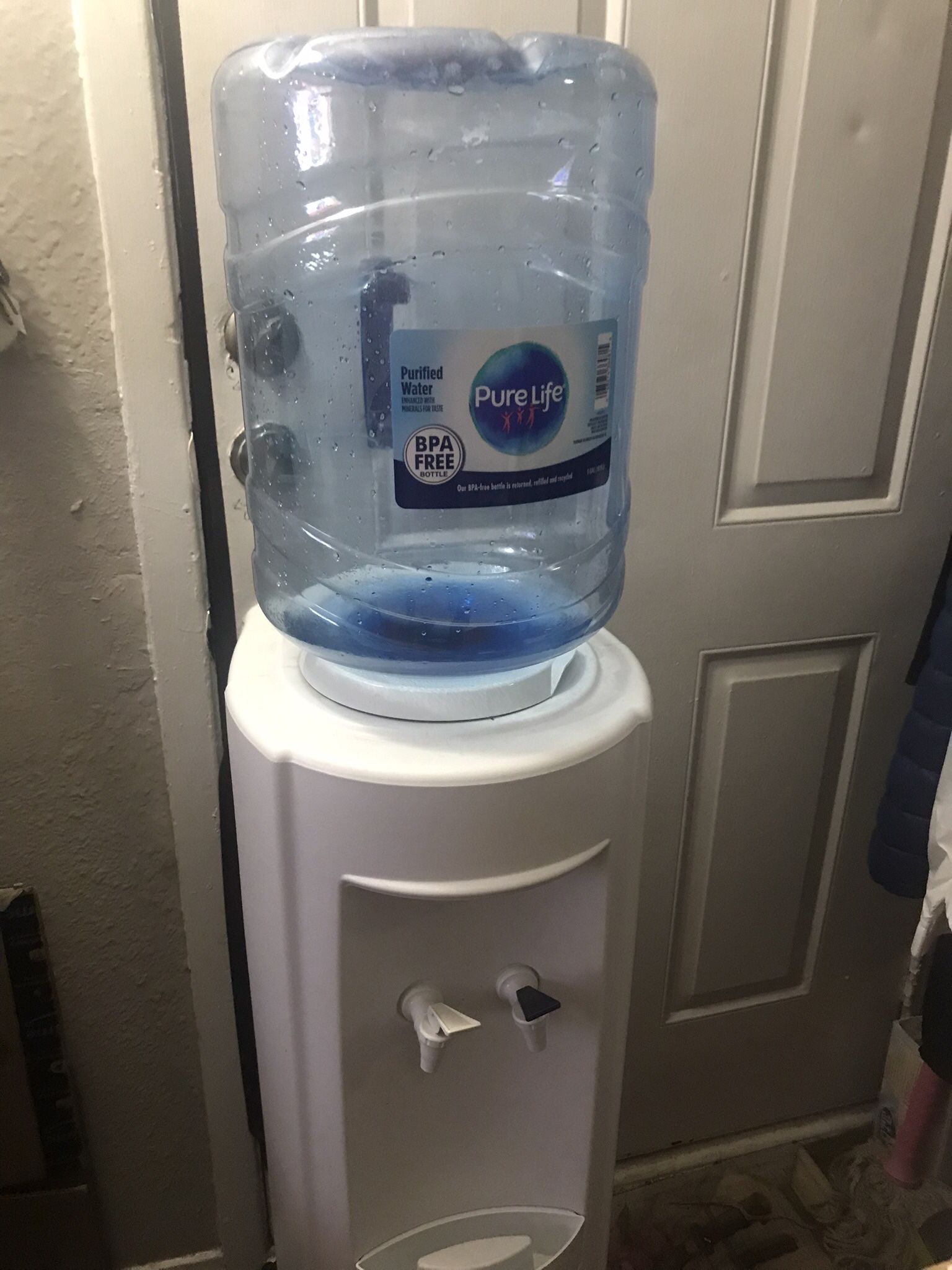 Water.   Dispenser
