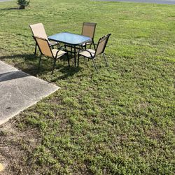 Indoor/outdoor Table Set