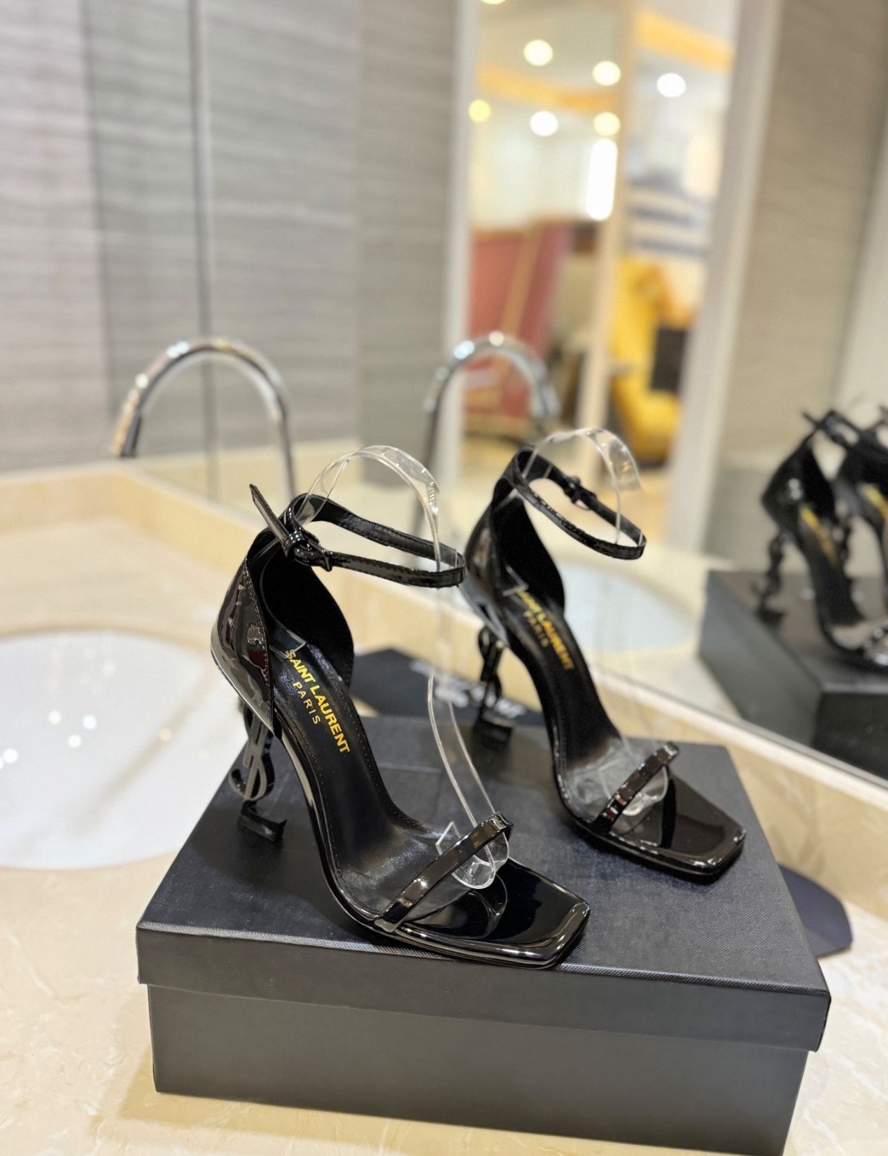 Saint Laurent OPYUM SANDALS IN PATENT LEATHER BLACK