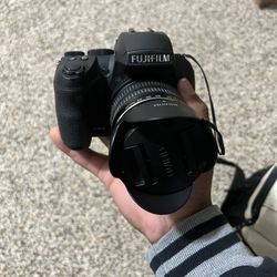 Fujifilm Finepix HS 30 EXR 