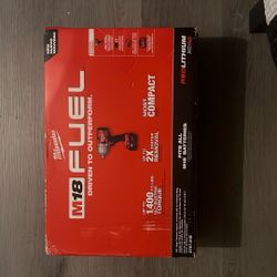 M18 FUEL 18V Lithium-Ion Brushless Cordless 1/2 in. Impact Wrench w/Friction Ring Kit w/One 5.0 Ah Battery and Bag