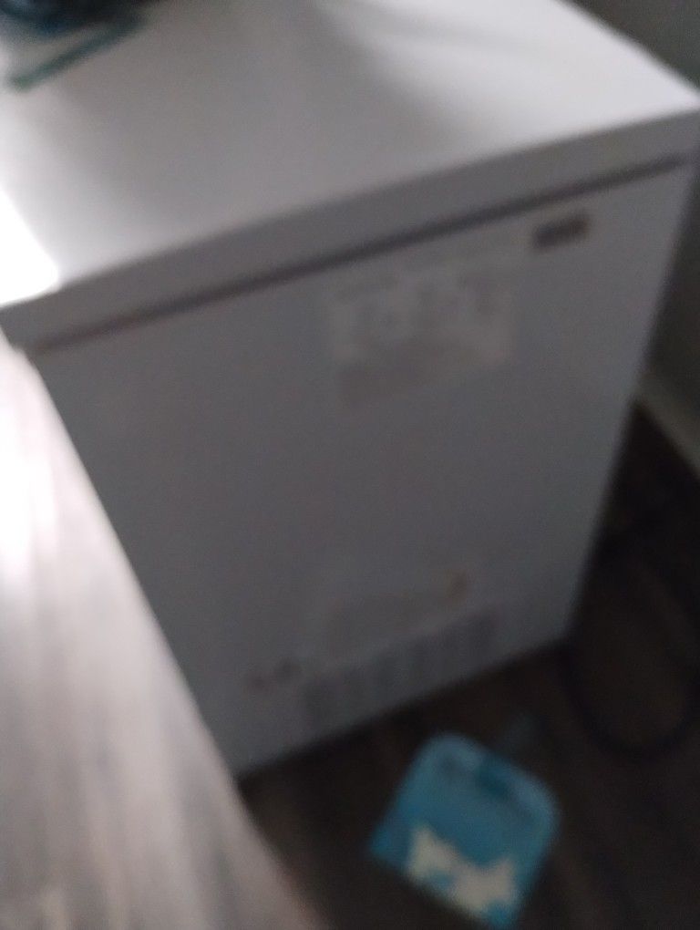 Frigidaire Deep Freezer